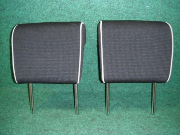 B525W44-1 ムーブコンテ L575S [ヘッドレスト] リアシート用