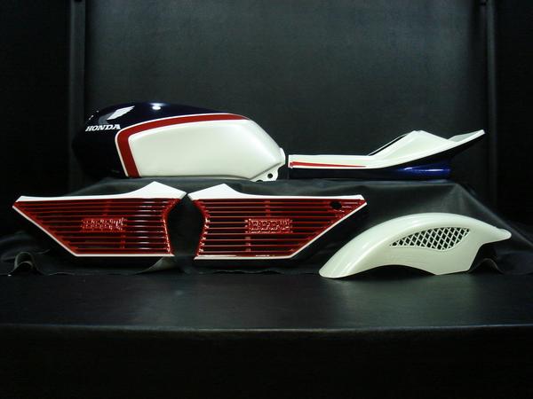 売り切り☆CBX400F 純正風ペイント済外装一式　青/白 S432