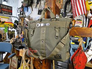 【146350】☆新品☆フライングボディバッグ（ヘルメットバッグ）