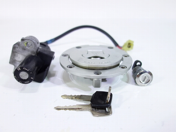 H3627) VTR1000F SC36 鍵　キーset　かぎ