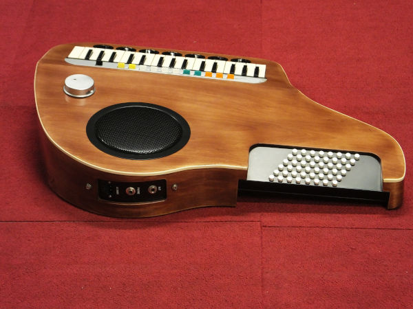 o*a様 【希少】KAWLABO 幻の電子楽器 EM-5100 SPIRON ☆KAWLABO EM-5100 SPIRON☆現状品☆(鍵盤楽器)｜売買された