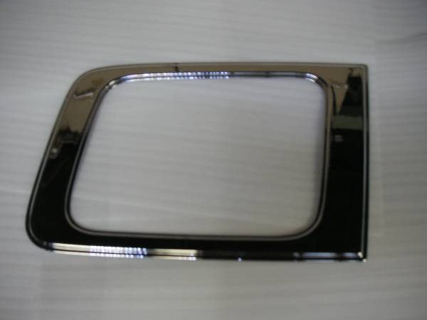 数量限定！難あり ナビウインドーガーニッシュ 日産UD大型クオン