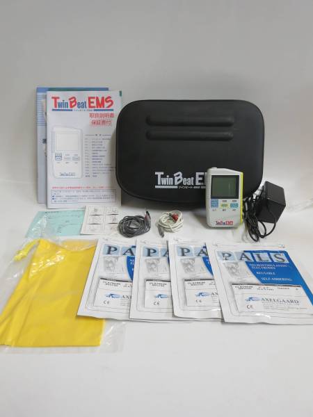 ジャンク品 伊藤超短波 TwinBeatEMS 新品粘着パッド4袋付 A-232
