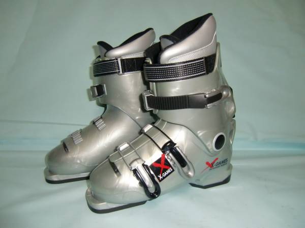 GEN X－GAMES 　【26 ㎝】展示試着程度の美品 SBに最適