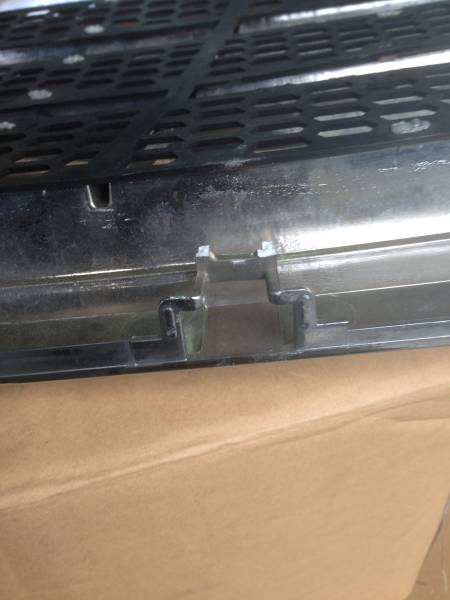 E26 キャラバン　メッキグリル　ジャンク品_3