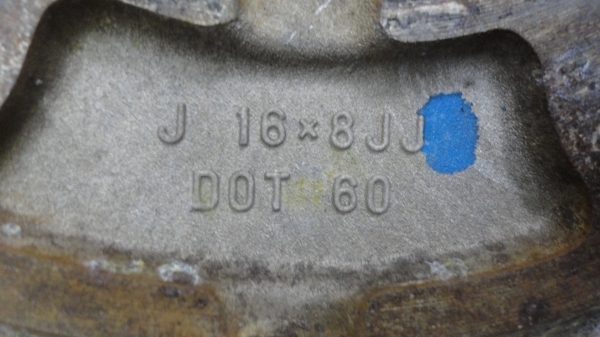 ◎ランクル100純正1680+60おまけXICE 275/70Rとりあえず用？