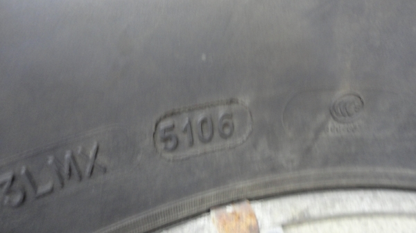 ◎ランクル100純正1680+60おまけXICE 275/70Rとりあえず用？