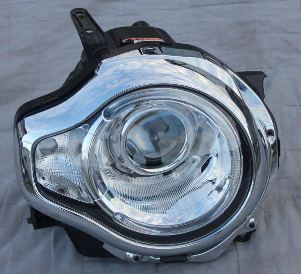 スズキ ハスラー(MR31S) 純正HID キセノンヘッドライト 右側 LED