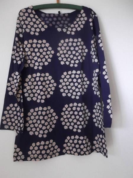 マリメッコ　プケッティ　Tシャツ　Mサイズ