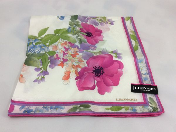 ☆未使用☆ レオナール LEONARD スカーフ