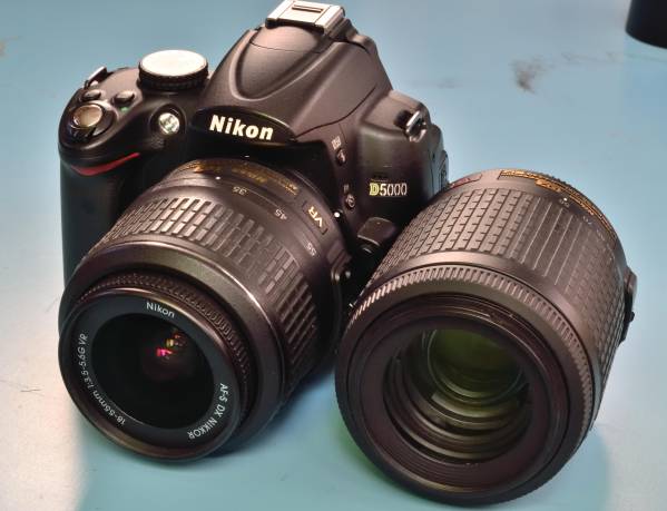 Nikon D5000 ダブルズームキット Amazon | Nikon デジタル一眼レフ