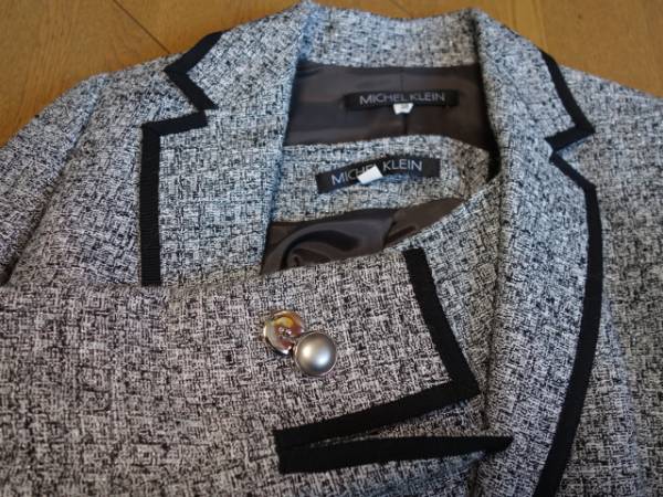 MICHEL KLEIN☆38☆スカートスーツ☆シルバーグレー系ラメ ,サイズは 