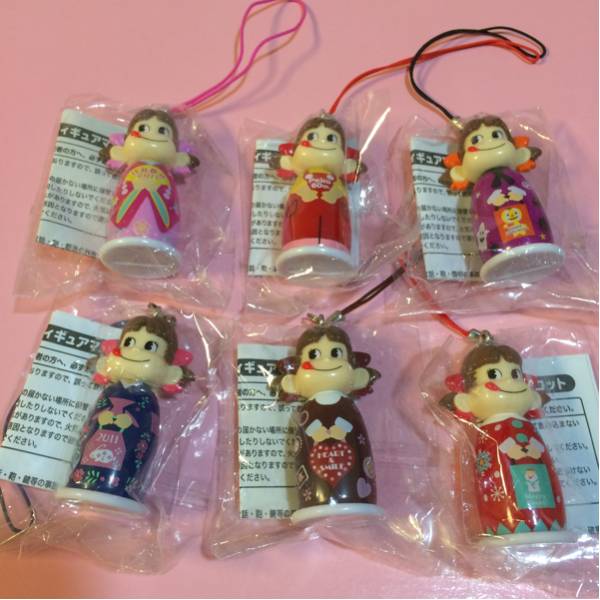 不二家 - 非売品 Yahoo!オークション 「ペコちゃん 人形」の落札相場 