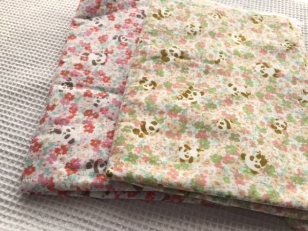 Wガーゼ　花柄パンダ　ピンクとグリーン　はぎれ_3