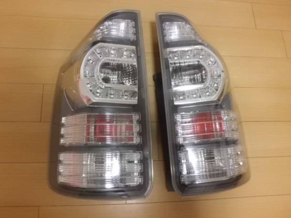 ヴォクシー 70系 0 後期 テールランプ ZRR70 VOXY ノア 左右セット 美 