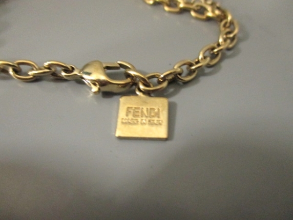 フェンディ ブレスレット 美品 金属素材 ゴールド×マルチ FENDI
