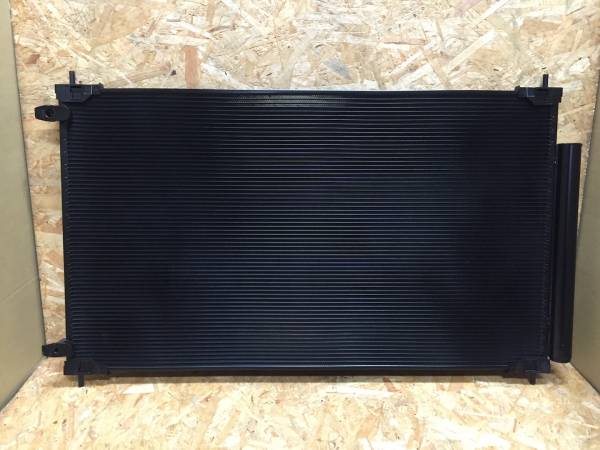 美品 　オデッセイ（RC1 RC2）コンデンサー中古品