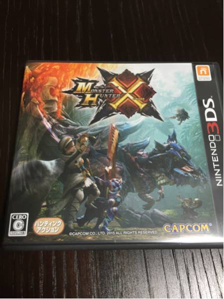 3DS モンスターハンタークロス 中古美品 私を御覧になって下さり