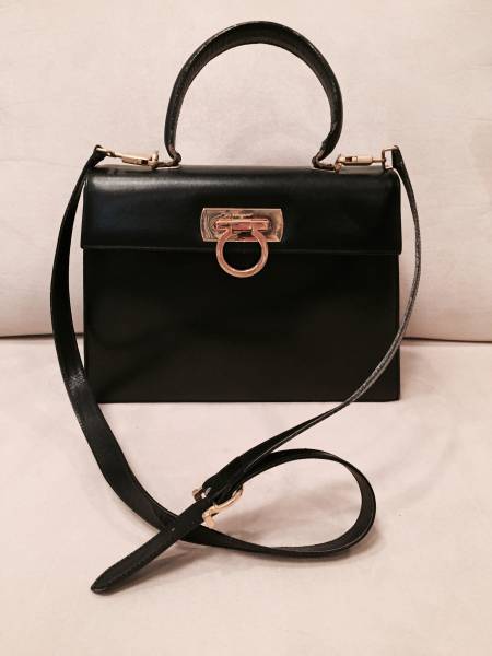 フェラガモ、ガンチーニ2WAYバッグ