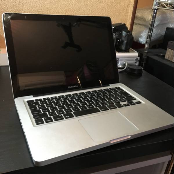 MacBook Pro Mid 2010, 15-inch, 2.4 GHz, Intel Core i5, 4GB RAM