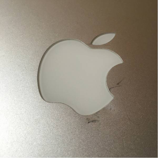 MacBook Pro Mid 2010, 15-inch, 2.4 GHz, Intel Core i5, 4GB RAM