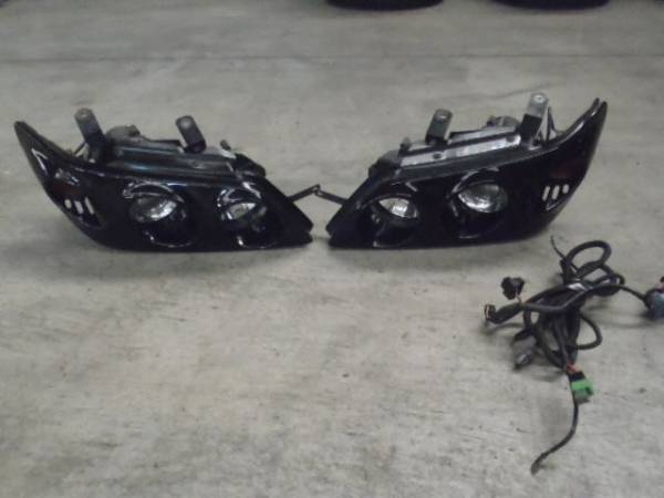 28-4019　ランサーセディアＷ　CS5　純正ＯＰ　4灯ライト