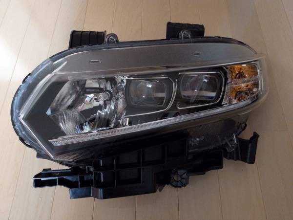 中古/現状】HONDA純正 S660後期 JW5 ヘッドライト 左側 STANLEY W2301