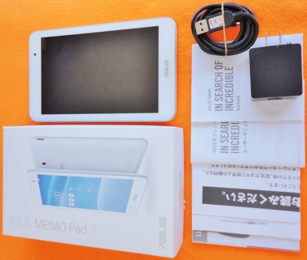 送込 新品の様ASUS美品MeMO Pad 7ホワイトME176c-WH16 GB白k013