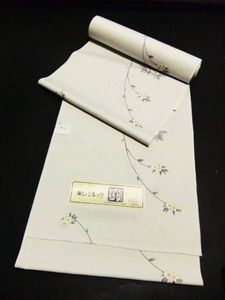 かたせ梨乃のYahoo!オークション(旧ヤフオク!)の相場・価格を見る