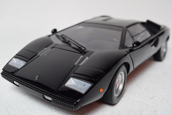 【美品！】京商 1/18 ランボルギーニ カウンタック LP400 黒