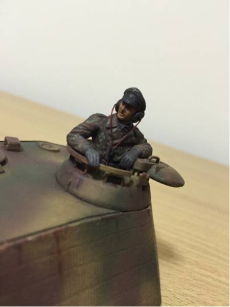 SALE 1/35 完成品 武装親衛隊 戦車長 1体(完成品)｜売買されたオークション情報、yahooの商品情報をアーカイブ公開 - オークファン 完成品