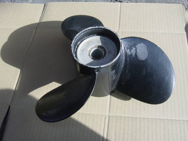 ボルボ290ＤＰ用プロペラ前後セット_3
