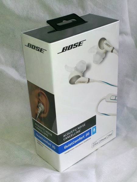 【新品未開封】BOSE QuietComfort 20（Apple製品対応モデル）