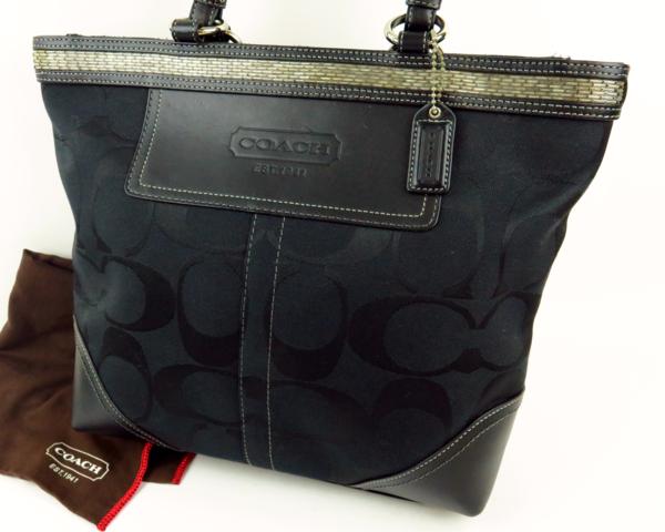 正規品 COACH コーチ ハンドバッグ 鞄 黒 シグネチャー 保存袋付
