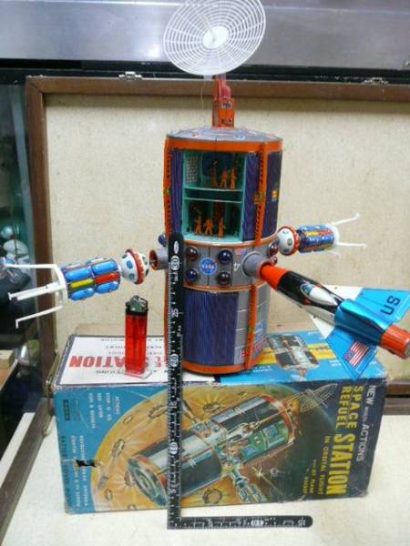 Space NASA Playset Station Shuttle SPACE ブリキ 宇宙ステーション
