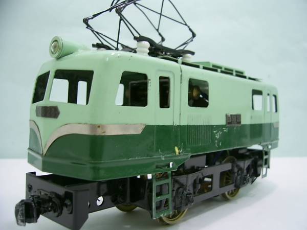 ★古い電車EB5828，タンク車両、貨物車両、信号機、線路まとめて