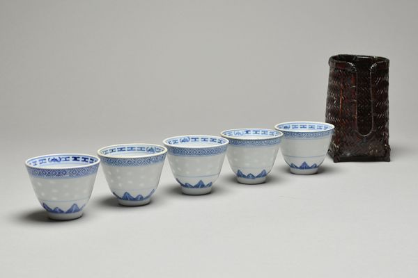 【糸音】 景徳鎮製 青花蛍焼煎茶碗五客/竹編碗筒付 煎茶道具