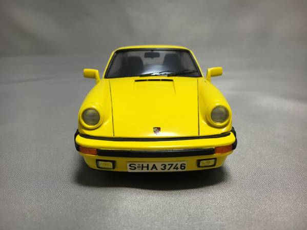 フジミ 1/24 ポルシェ 911 カレラ 完成品