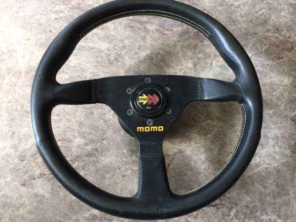 momo ステアリング★TYP V35 イタリア製　ボス ホーン 付き　(Y)