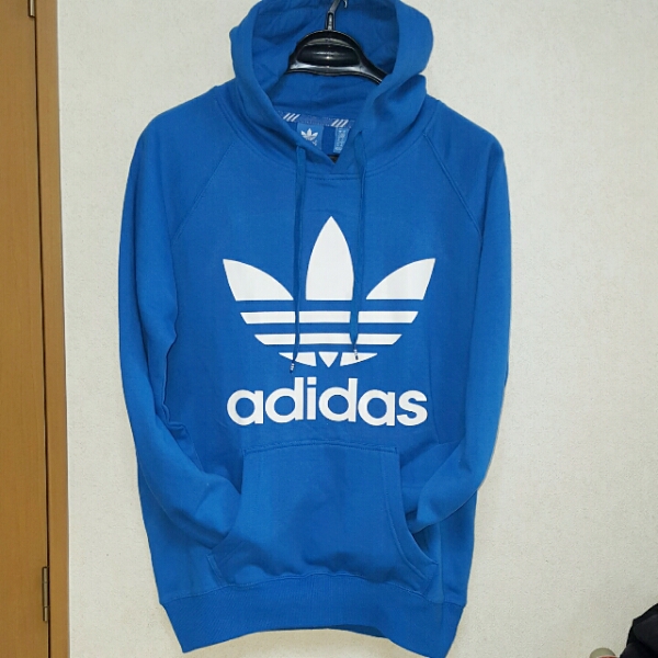 アディダス定番葉っぱ柄パーカーブルーS