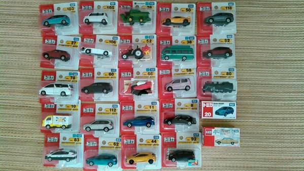 タカラトミー　キャリアカー、トミカ25ヶセット