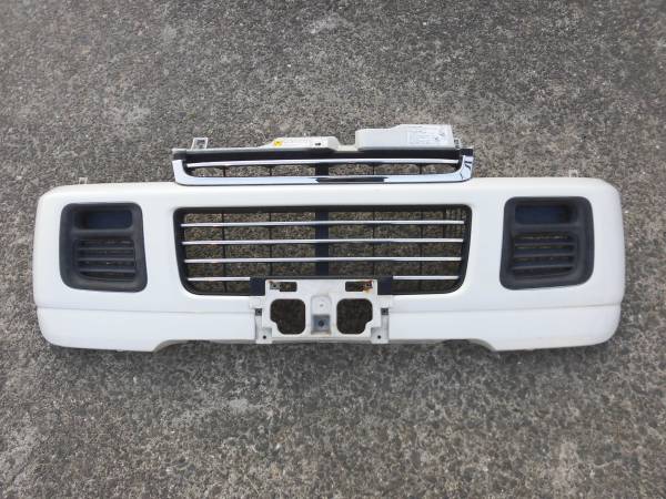 エブリィワゴン DA62W フロントバンパーASSY/Z7T/パール 良品