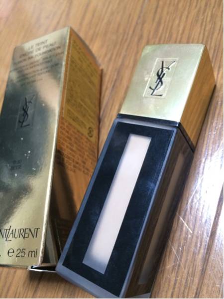 YSLイヴサンローラン★タンアンクルドポー人気リキッドファンデ