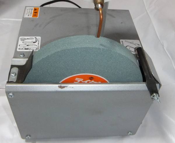 縦型万能研磨機（山戸製作所製）