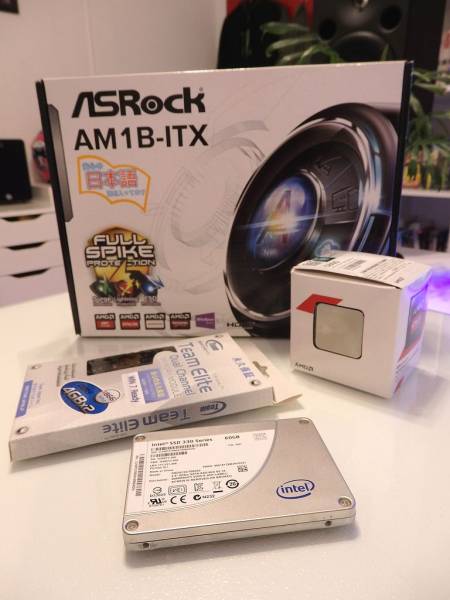 ASRock [完動品] ASrock AM1B-ITX / Athlon5350 / メモリ8GB×1 AM1B