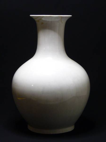 ★陶★　中国　古玩　・　姿の良い　白磁　大花瓶　／　大壺　　