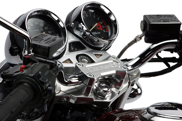 フェイズ[L4C4S] ハンドルクランプ【SI/T-1】 ZEPHYR1100 /750