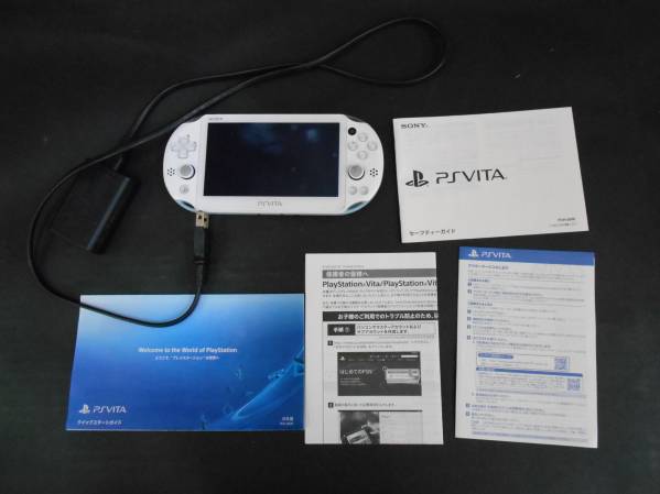 PSVITA 本体 PCH-2000 ライトブルー / ホワイト