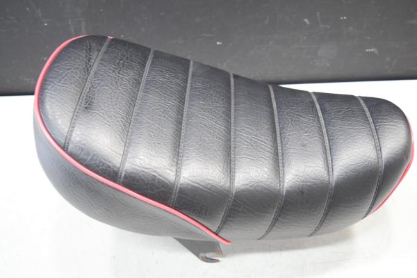 ゴリラ Z50J 社外シート 中古品 送料無料 モンキー Z50J ゴリラ 社外シート TLシート 12V (100)AB27 モンキー ホンダ用