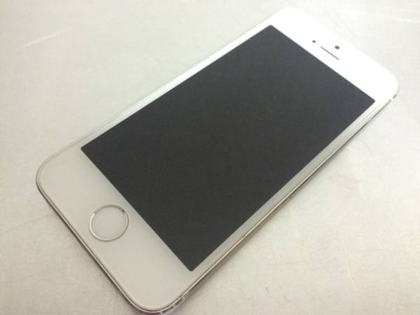 美品 Apple ◆ iPhone5s 32GB ◆ シルバー docomo 判定○